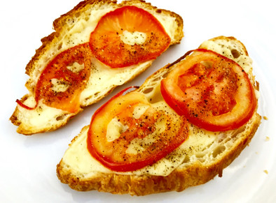 トマト＆チーズ♡パン屋さんのクロワッサンの写真