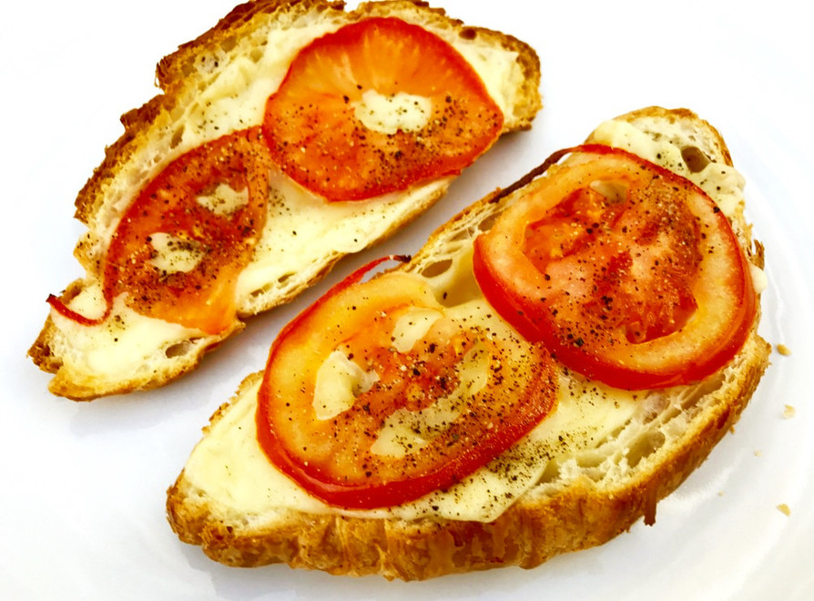 トマト＆チーズ♡パン屋さんのクロワッサンの画像