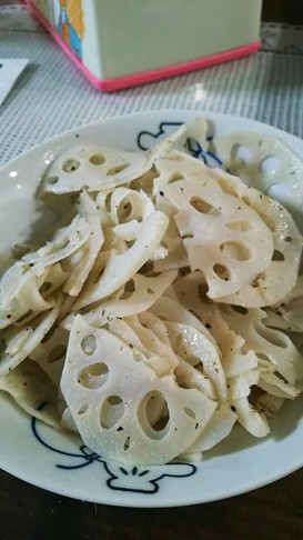れんこんの塩こしょう炒め