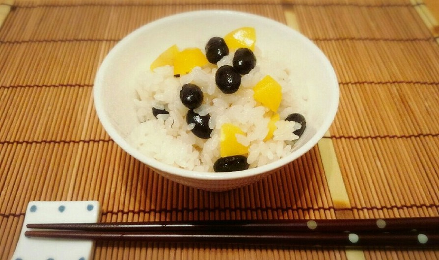 黒豆と栗の甘露煮と白だしのリメイクご飯♡の画像