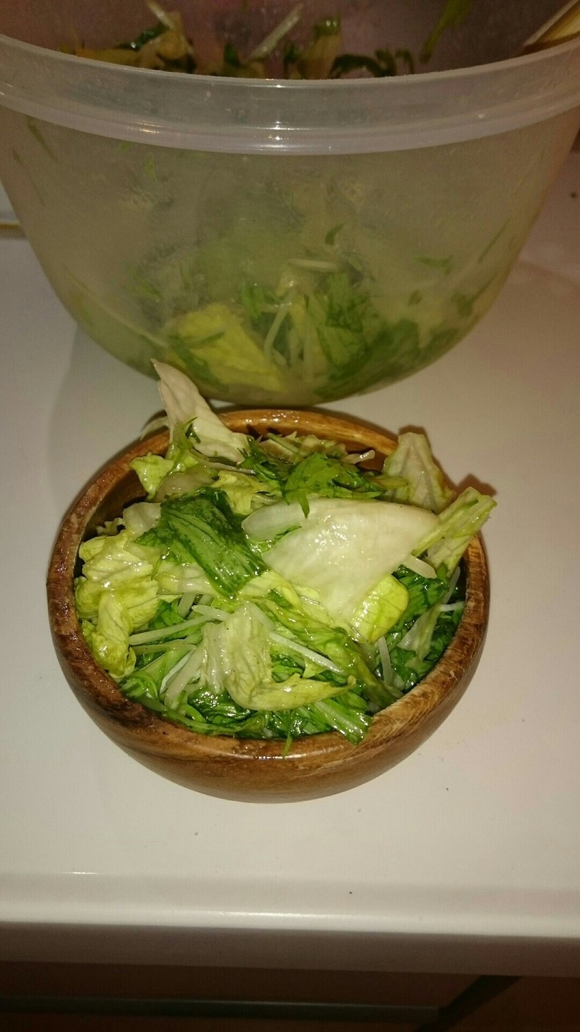 レタスと水菜のさっぱり＆こく旨簡単サラダの画像