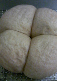 炊飯器で紫蘇ジュース酵母パン