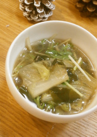 節約応援！白菜とわかめの中華風スープ