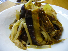 なすと焼き豚のうま辛和え