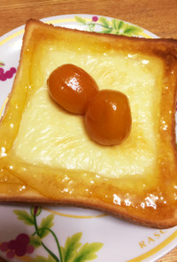 マーマレードチーズトースト☆金柑のせ