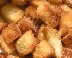 オーブンでザクザク✨食パンラスク