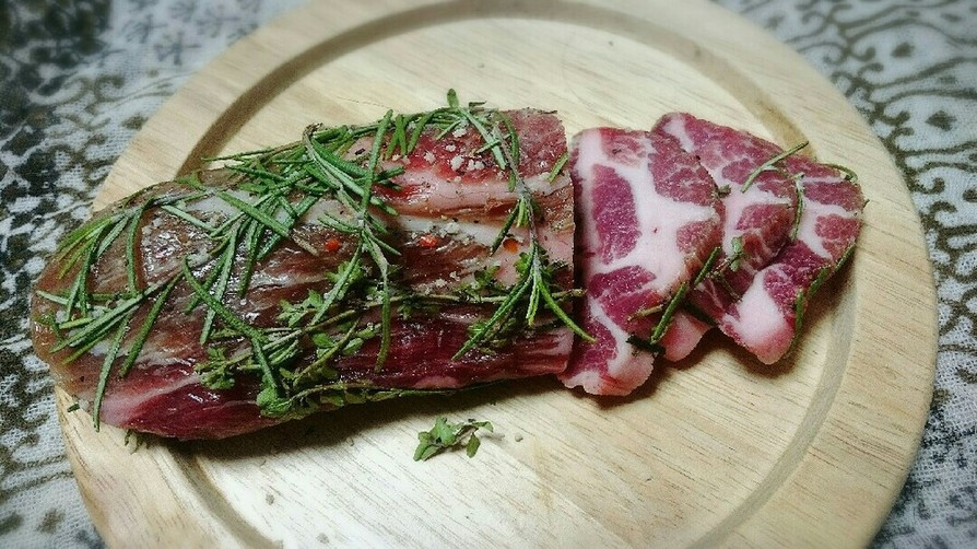豚ロース肉でパンチェッタの画像