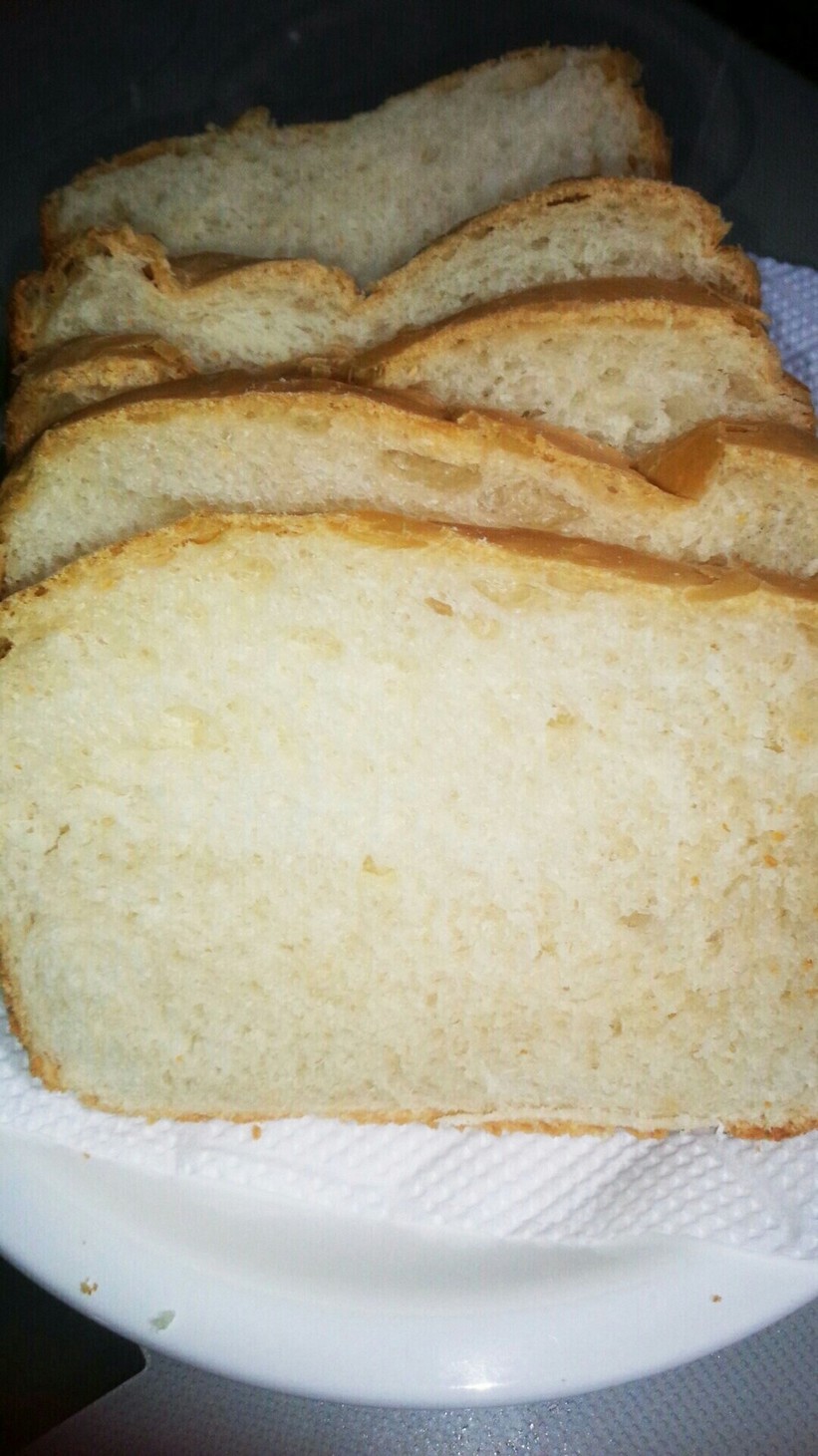 アーモンドパウダーココナッツオイル食パンの画像