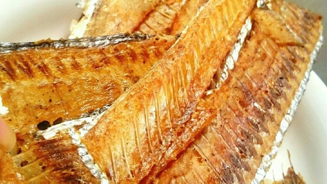 オーブン任せの太刀魚の骨せんべい レシピ 作り方 By ままちゃん クックパッド 簡単おいしいみんなのレシピが360万品