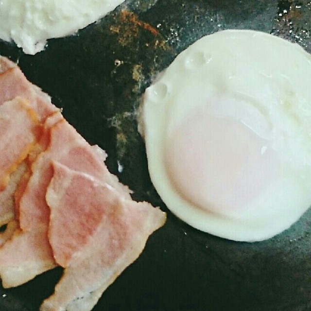 セルクル無し 簡単丸い目玉焼き レシピ 作り方 By アーモンドジェラート クックパッド 簡単おいしいみんなのレシピが350万品