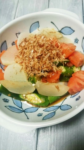 野菜たっぷり栄養ばっちりかぶの彩りサラダ