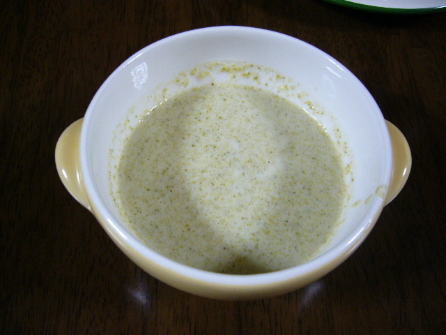 ブロッコリーの豆乳入りクリームスープの画像