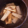 出汁をとって作る大根と油揚げの味噌汁