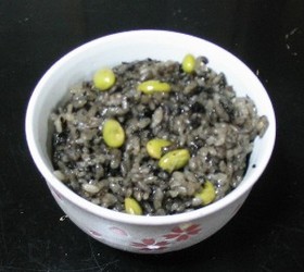 ごまがたっぷりの美味しいご飯