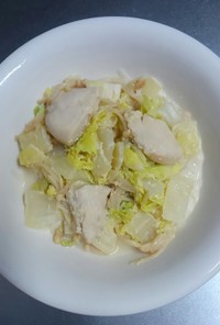 糖質0麺使用✨鶏胸＆白菜の豆乳スープ麺♪