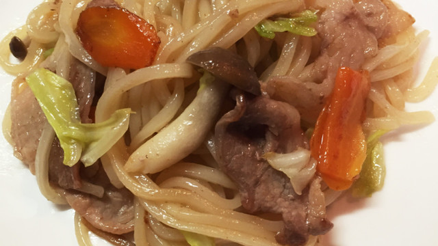いつもの焼うどんとは違う 和風焼うどん レシピ 作り方 By Myuu2yan クックパッド 簡単おいしいみんなのレシピが361万品