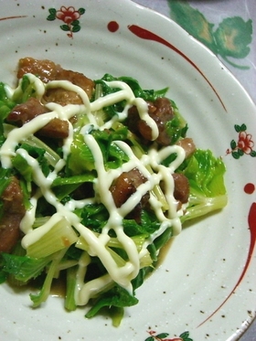 セロリの葉っぱの炒め物。