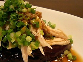 茄子と蒸し鶏のサラダ