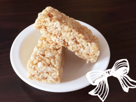 クリスマスツリーのライスクリスピーおやつのレシピ
