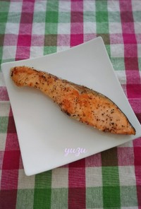 ガーリック風味♪鮭のオリーブオイル焼き