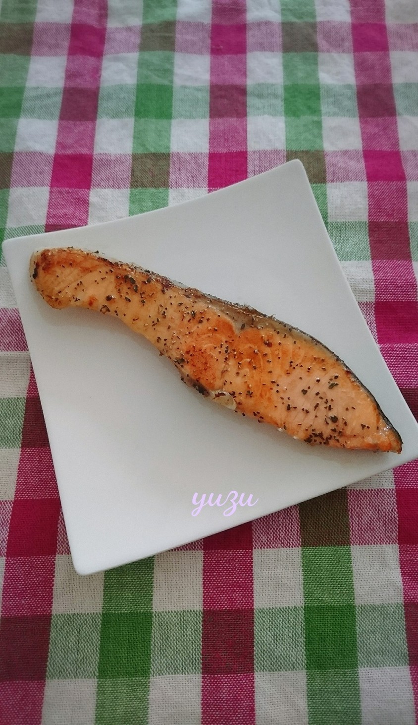 ガーリック風味♪鮭のオリーブオイル焼きの画像