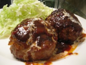 肉汁が溢れる♪ハンバーグ