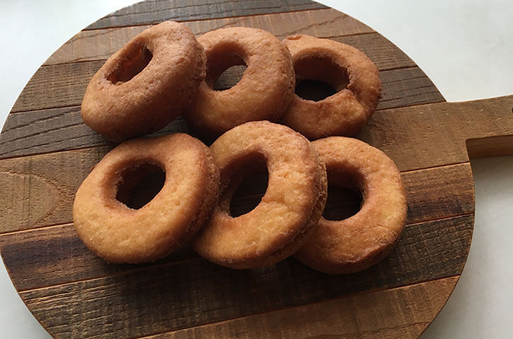 【簡単おやつ】米粉ドーナッツのレシピ！の画像