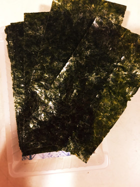 焼き海苔とオリーブオイルと塩だけのつまみ