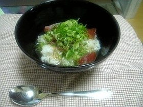 あっさり!ヅケマグロのだし茶漬け