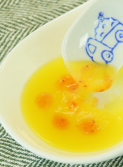 【離乳食初期】さつま芋のいちごソースかけの写真