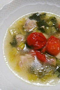 鶏肉とネギの中華スープ