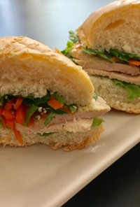 残り物チキンで☆ベトナム風サンドイッチ