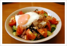 ひとりゴハンはひじき感激!サラダ丼
