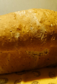 スペルト小麦で黒ごまローフ成形パン♪