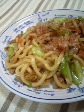 いい香り~♪のパパッと焼きうどん☆