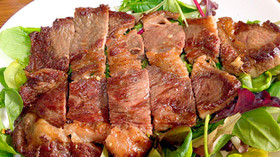 簡単な塩味牛肉ステーキ