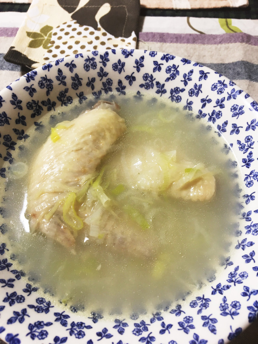 身体に優しい鶏手羽先の生姜スープの画像