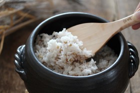 【便秘に】もち麦ご飯の炊き方。TVで話題