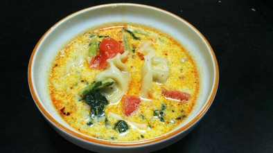 簡単あったか餃子ミルク味噌スープの写真
