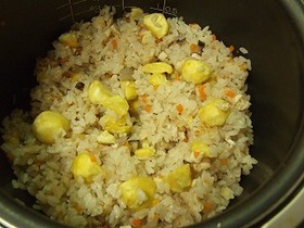 栗入り炊き込みご飯♪
