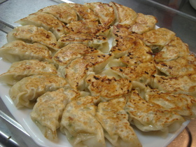 一度で二種♪焼き餃子