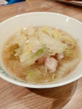 満腹☆白菜と豚バラの春雨スープ(鍋)
