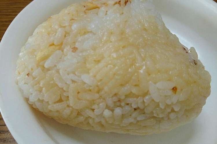めんつゆおにぎり 天かす かつお節 レシピ 作り方 By ジェラートちゃん クックパッド 簡単おいしいみんなのレシピが355万品