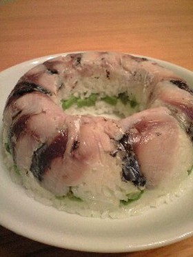 炙りしめ鯖とアボカドの押し寿司