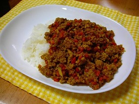 ピリッ!と美味しい☆ドライカレー