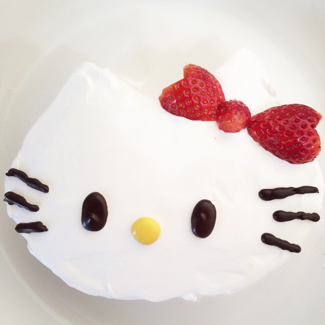 超簡単 キティちゃん ケーキ 誕生日 レシピ 作り方 By ぴなpon クックパッド 簡単おいしいみんなのレシピが355万品