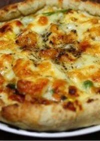 ピザ(サラミ・アスパラ・チーズ)