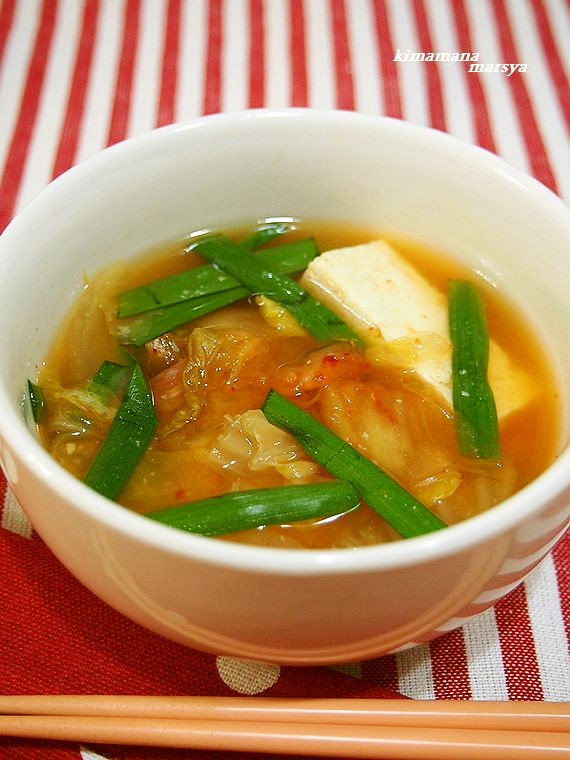 ホカホカ♪豆腐と白菜、にらのチゲ風みそ汁の画像
