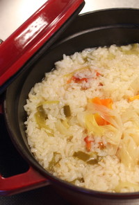 風邪ひきが作る、胃腸に優しい野菜ご飯鍋
