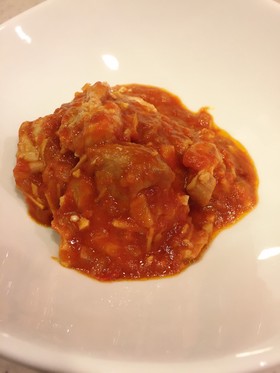 バターでコクをUP!チキンのトマト煮込み